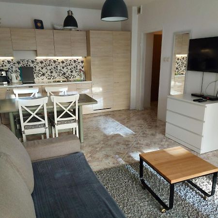 Apartament Portowy Z Garazem, Ul Towarowa Kolobrzeg Bagian luar foto