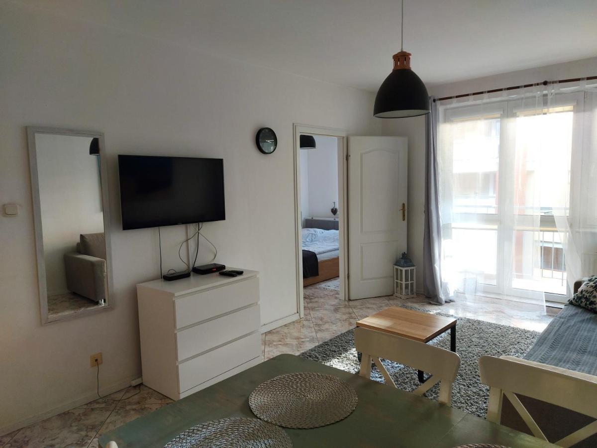 Apartament Portowy Z Garazem, Ul Towarowa Kolobrzeg Bagian luar foto