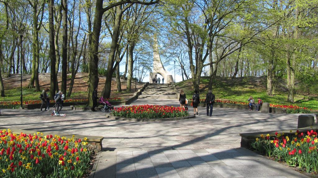 Apartament Portowy Z Garazem, Ul Towarowa Kolobrzeg Bagian luar foto